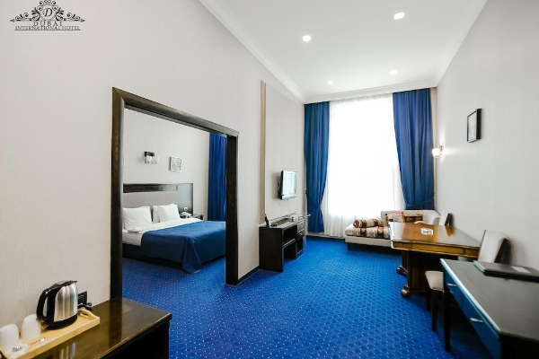 Hotel Monolit Plaza